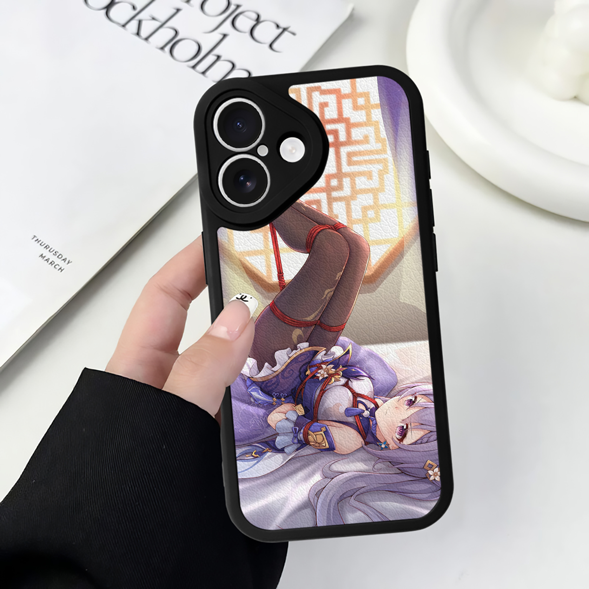げんし神 genshin 【iPhone 16シリーズ対応】シリコンスマホケース（レザー調） 材質：シリコン